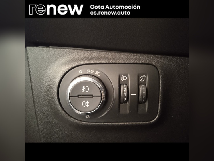 Opel Corsa Selective - 120 Aniversario foto 19