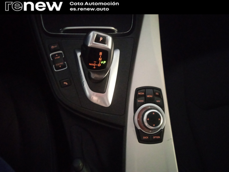 BMW Serie 3 318 d foto 22