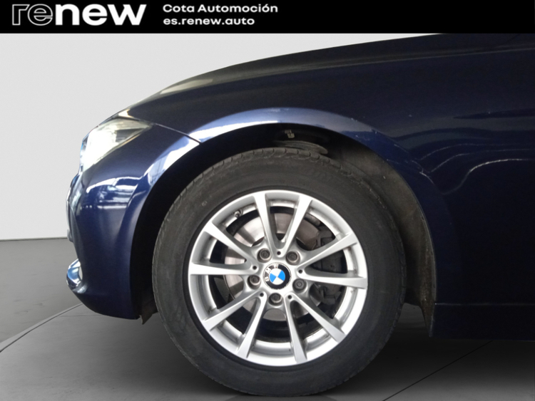 BMW Serie 3 318 d foto 23