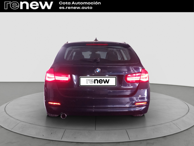 BMW Serie 3 318 d foto 7