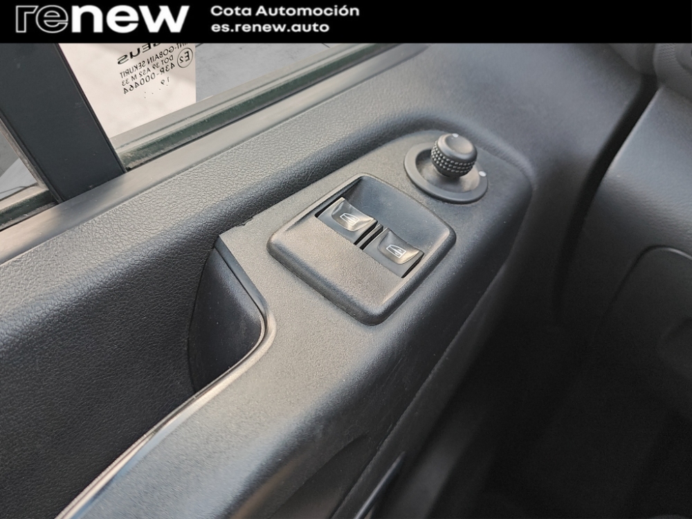 RENAULT Trafic Furgón 27 L1H1 Energy BluedCi 88kW miniatura 12
