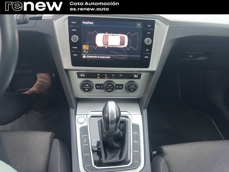 Volkswagen Passat Advance BMT foto 12