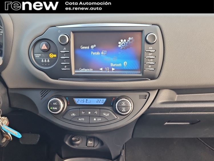 Toyota Yaris Active foto 12